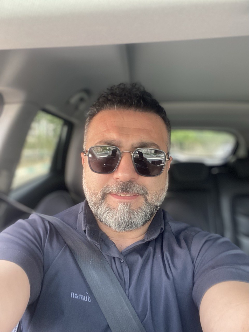حامد صابری ریک، مدیر مجموعه ریک سرویس و متخصص تعمیر یخچال و ساید بای ساید
