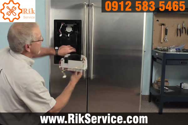 روشن ماندن چراغ آب سردکن یخچال